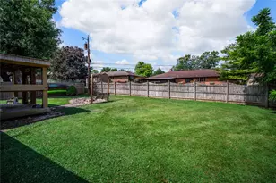 423 Genetta Dr, Miamisburg, OH 45342 - Photo 8