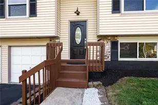 2253 Wienburg Dr, West Carrollton, OH 45439 - Photo 2
