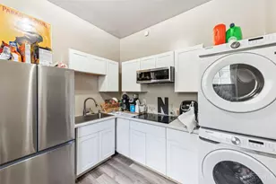 830 York St, Cincinnati, OH 45214 - Photo 8