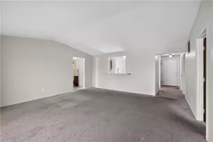 7880 Waterton Ct, Dayton, OH 45426 - Photo 6