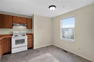 7880 Waterton Ct, Dayton, OH 45426 - Photo 10