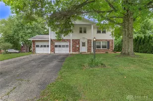 1635 Westbrook Dr, Beavercreek, OH 45434 - Photo 1