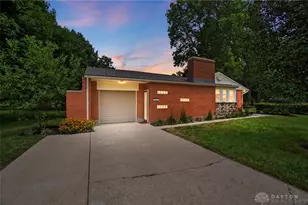 1133 Regal Hill Ct, Beavercreek, OH 45430 - Photo 2