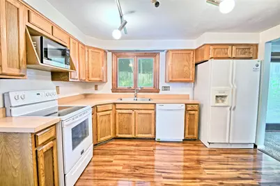 3559 Strathmoor Drive, Kettering, OH 45429 - Photo 10