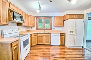 3559 Strathmoor Dr, Kettering, OH 45429 - Photo 10