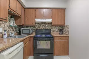 5625 Coach Dr, Kettering, OH 45440 - Photo 8