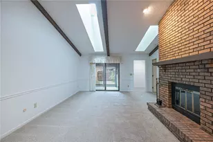 644 Pine Needles Dr, Washington Twp, OH 45458 - Photo 8