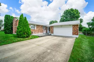 1020 S Elm St, West Carrollton, OH 45449 - Photo 1