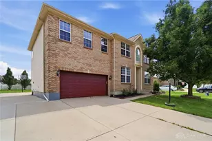 6088 Oak Ridge Dr, Huber Heights, OH 45424 - Photo 2