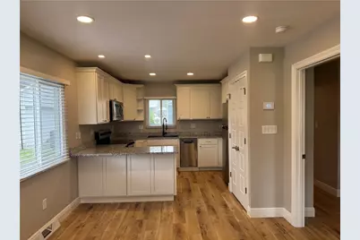 16 Chestnut Street, Englewood, OH 45322 - Photo 2