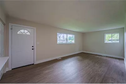 5193 Fortman Drive, Jefferson Twp, OH 45417 - Photo 4