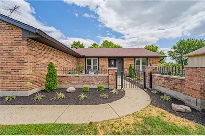 1032 Birchton Place, Vandalia, OH 45377 - Photo 2
