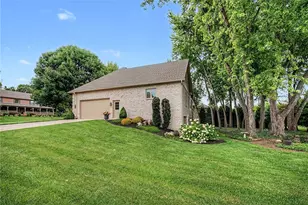 145 Countryside Dr, Troy, OH 45373 - Photo 6