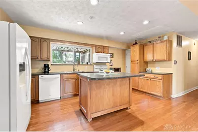 4555 Ross Avenue, Franklin, OH 45005 - Photo 8