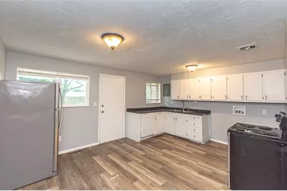 6111 Rosebury Drive, Huber Heights, OH 45424 - Photo 6