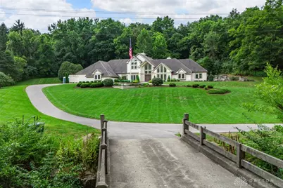 2614 E Centerville Station Road, Washington Twp, OH 45459 - Photo 2