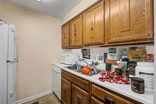 7631-7633 Downing St, Butler Twp, OH 45414 - Photo 18
