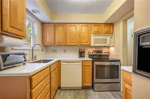 201 S Pelham Dr, Kettering, OH 45429 - Photo 10