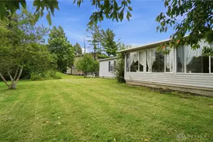 141 S Point Dr, Fairborn, OH 45324 - Photo 42