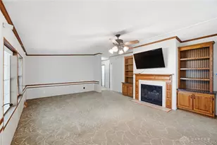 141 S Point Dr, Fairborn, OH 45324 - Photo 10