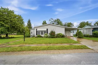 141 South Point Drive, Fairborn, OH 45324 - Photo 2