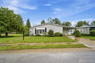 141 S Point Dr, Fairborn, OH 45324 - Photo 2