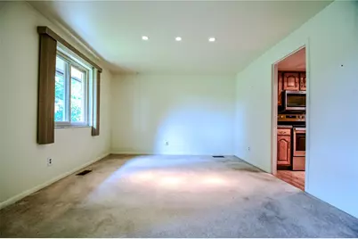 2228 E Whipp Road, Kettering, OH 45440 - Photo 8