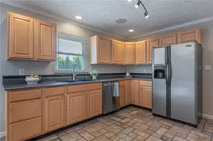 3641 Napanee Dr, Beavercreek, OH 45430 - Photo 12