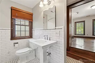 26 Brown St, Dayton, OH 45402 - Photo 32