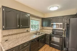 402 Gwinnett Cmns, Washington Twp, OH 45459 - Photo 10
