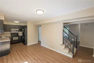 402 Gwinnett Cmns, Washington Twp, OH 45459 - Photo 8