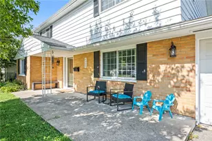 4900 Pennswood Dr, Huber Heights, OH 45424 - Photo 2