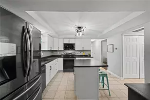 4900 Pennswood Dr, Huber Heights, OH 45424 - Photo 8