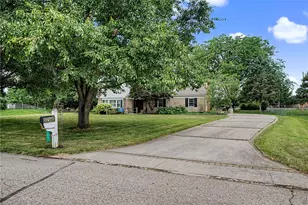 129 Outerview Cir, Xenia Twp, OH 45385 - Photo 6