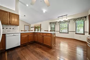 525 Burdick Dr, Washington Court House, OH 43160 - Photo 6