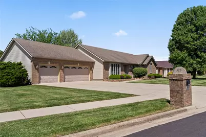 525 Burdick Drive, Washington Court House, OH 43160 - Photo 2