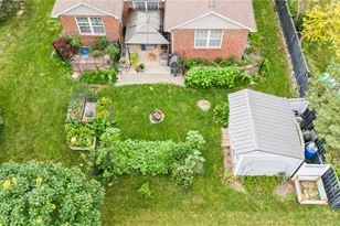 2490 Meadowpoint Dr, Troy, OH 45373 - Photo 12