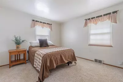 216 S Pelham Drive, Kettering, OH 45429 - Photo 14