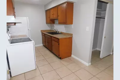 1718 Radio Road #M, Dayton, OH 45403 - Photo 4