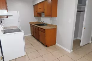 1718 Radio Rd, Dayton, OH 45403 - Photo 4