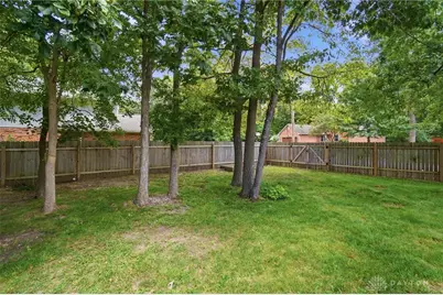 8953 Emeraldgate Drive, Huber Heights, OH 45424 - Photo 32