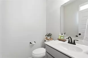 715 Harvest Ln, Washington Twp, OH 45458 - Photo 16