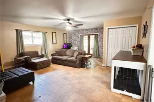 401 Kerry St, Trenton, OH 45067 - Photo 2