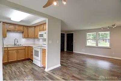 4554 Powell Road, Huber Heights, OH 45424 - Photo 8