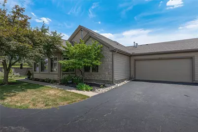 183 Villa Pointe Drive, Springboro, OH 45066 - Photo 1