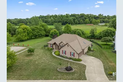 7847 Kings Ridge Circle, Fairborn, OH 45324 - Photo 8
