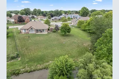 7847 Kings Ridge Circle, Fairborn, OH 45324 - Photo 6