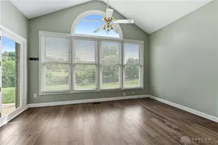 7847 Kings Ridge Cir, Fairborn, OH 45324 - Photo 20