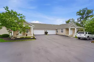 453 Bending Branch Ln, Miamisburg, OH 45342 - Photo 2