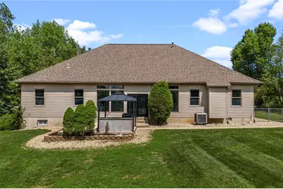 837 Leslie Drive, Wilmington, OH 45177 - Photo 2